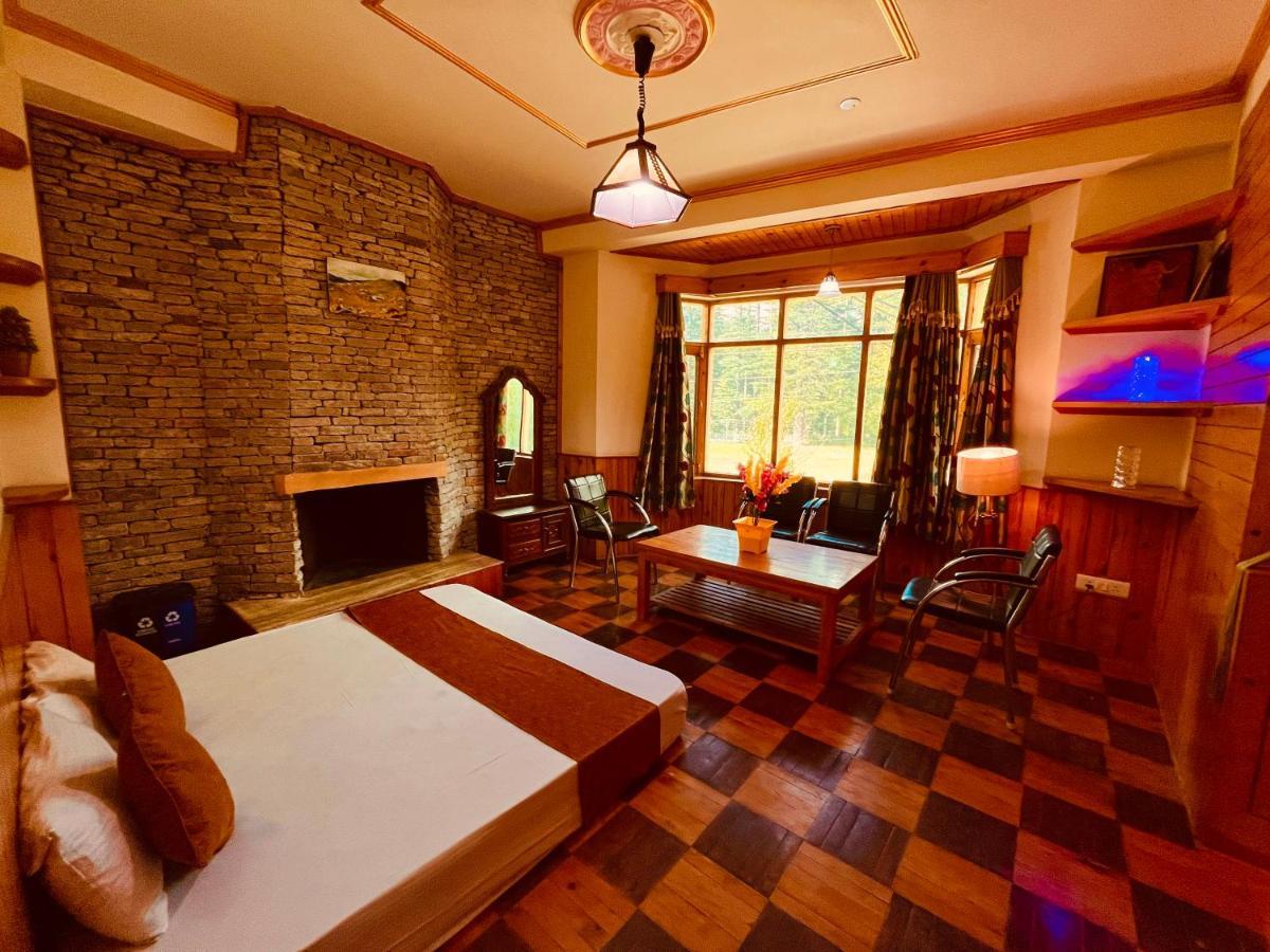 Woods Villa- A Luxury Mountains View Cottages Manāli Exterior foto